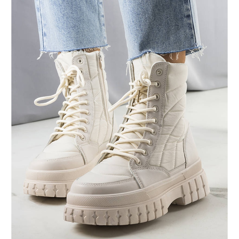 Arinna bézs hőszigetelt hócsizma 1