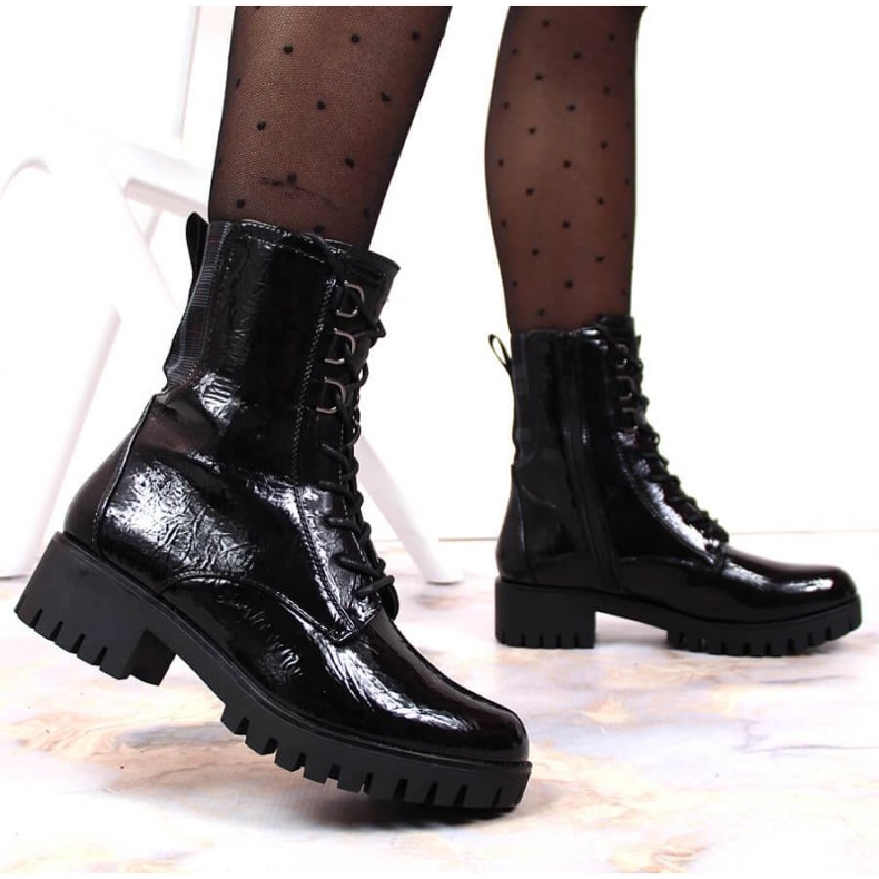 Szigetelt lakkozott bokacsizma Jezzi W JEZ369 fekete 2