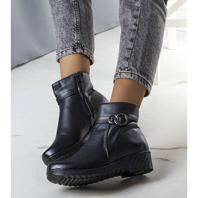 PA1 Fekete szigetelt csizma az éken a Yarela-tól 1