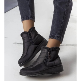 Fekete hőszigetelt hócsizma bundával a Blen cégtől 2 Fekete hőszigetelt hócsizma bundával a Blen cégtől 2