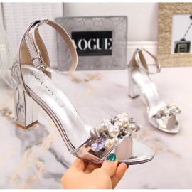 Női tükör szandál ezüst gyöngyökkel Sabatina B185-2 1