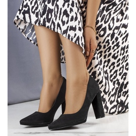 BM Emma fekete magassarkú pumpája 1