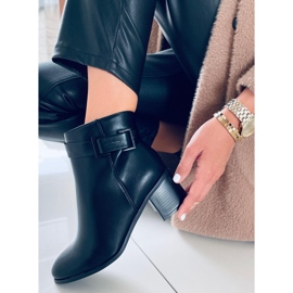 BM Dolores Fekete magas sarkú csizma 1