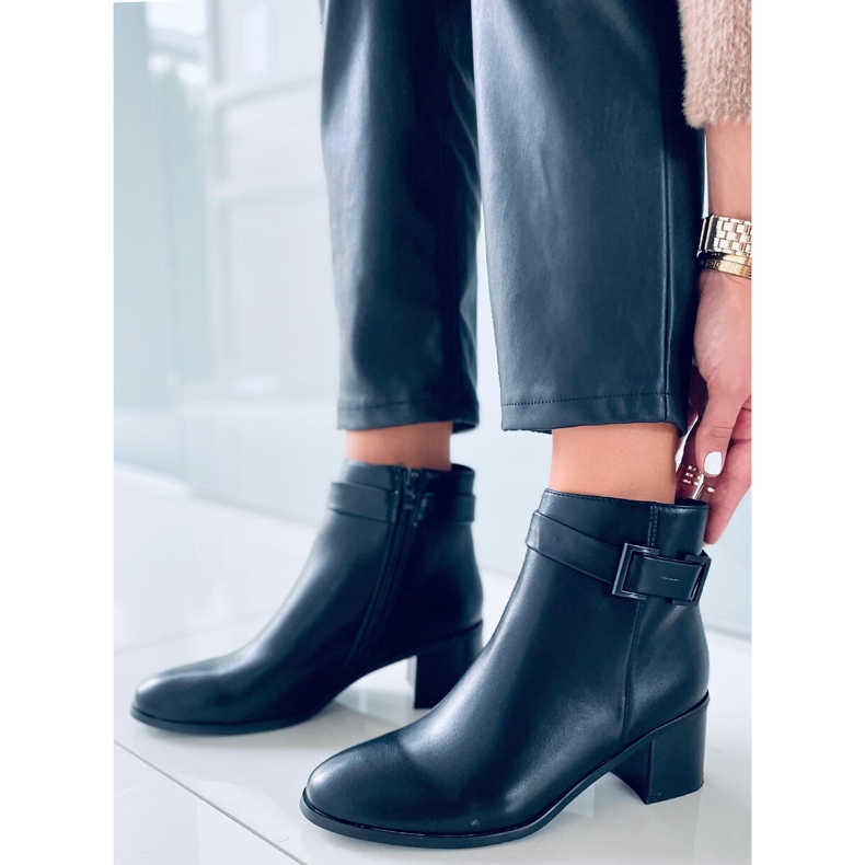 BM Dolores Fekete magas sarkú csizma 2