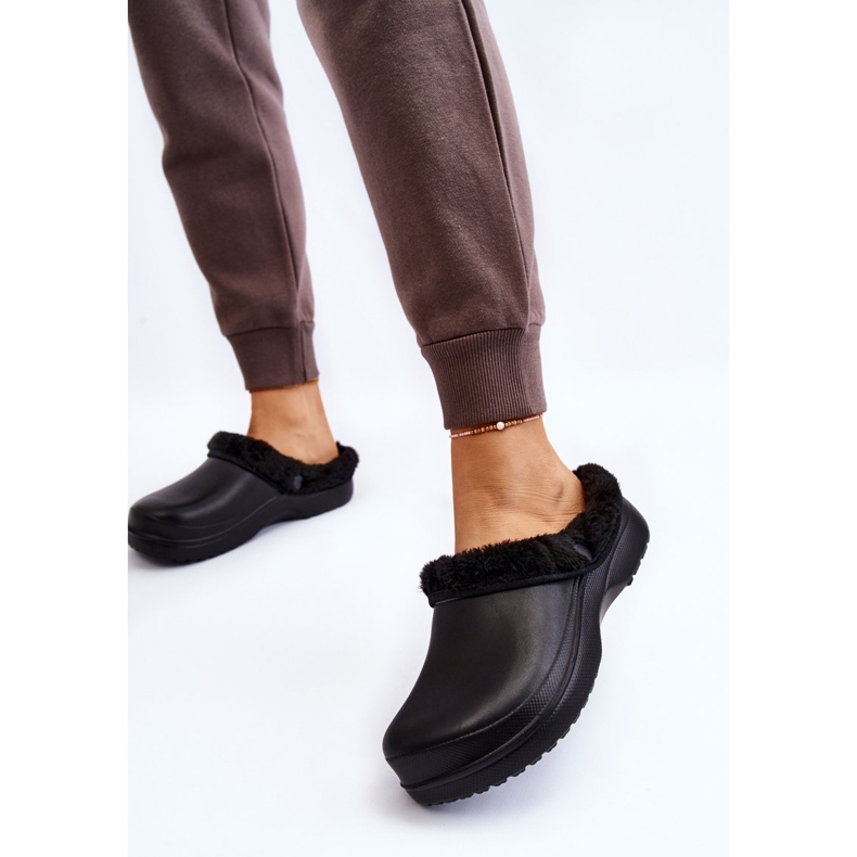 PM2 Női hab meleg papucs Crocs Black Cova fekete 2