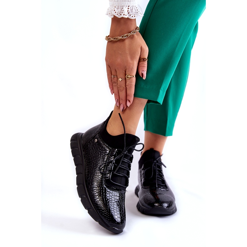 Vinceza Női könnyű felbújós tornacipő fekete Soroco 1