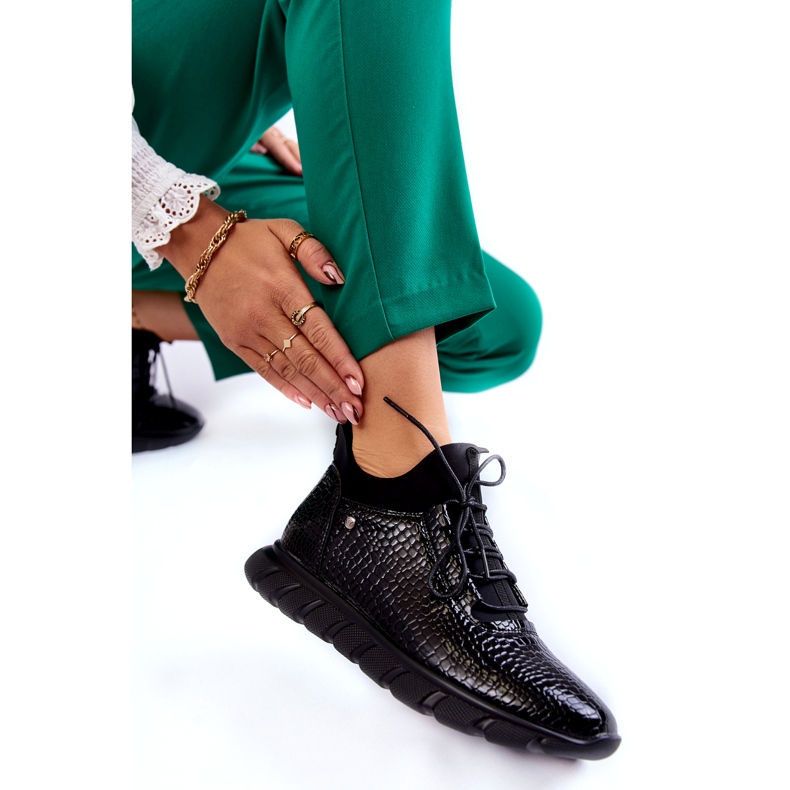 Vinceza Női könnyű felbújós tornacipő fekete Soroco 5