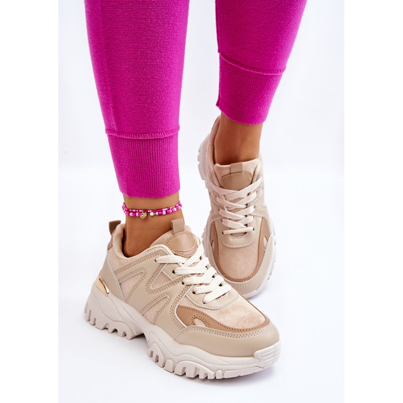 PG1 Klasszikus sportcipők bézs Bowie platformon 2