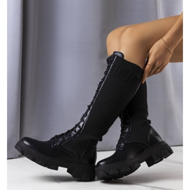 BM Fekete fűzős csizma a Montis márkától 1