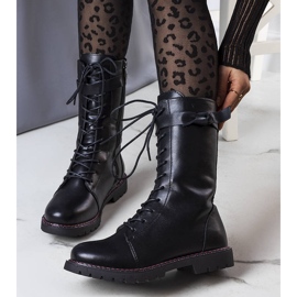 PA1 Fekete szigetelt csizma a Corbi márkától 1 PA1 Fekete szigetelt csizma a Corbi márkától 1