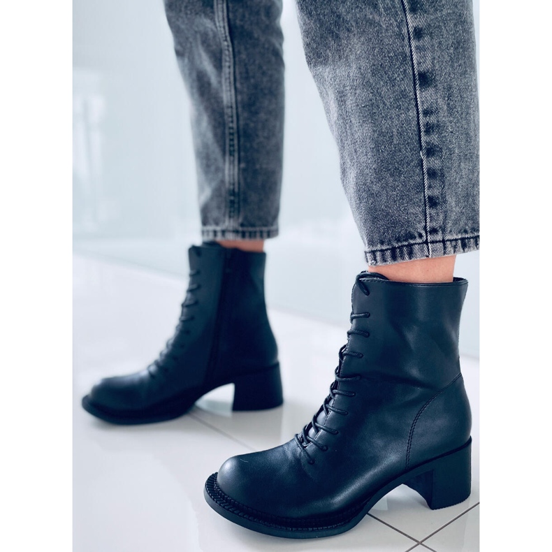 PA1 Rollo fekete magassarkú 1