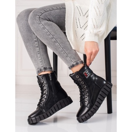 W. Potocki Női munkások a Shelovet platformon fekete 1 W. Potocki Női munkások a Shelovet platformon fekete 1