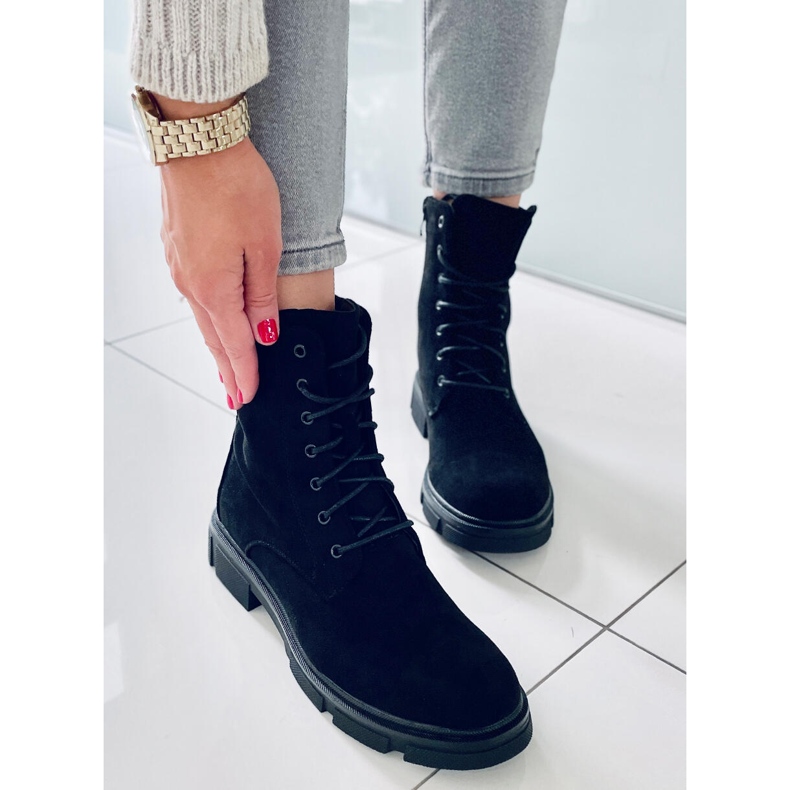 BM Turner Fekete fűzős munkások 2