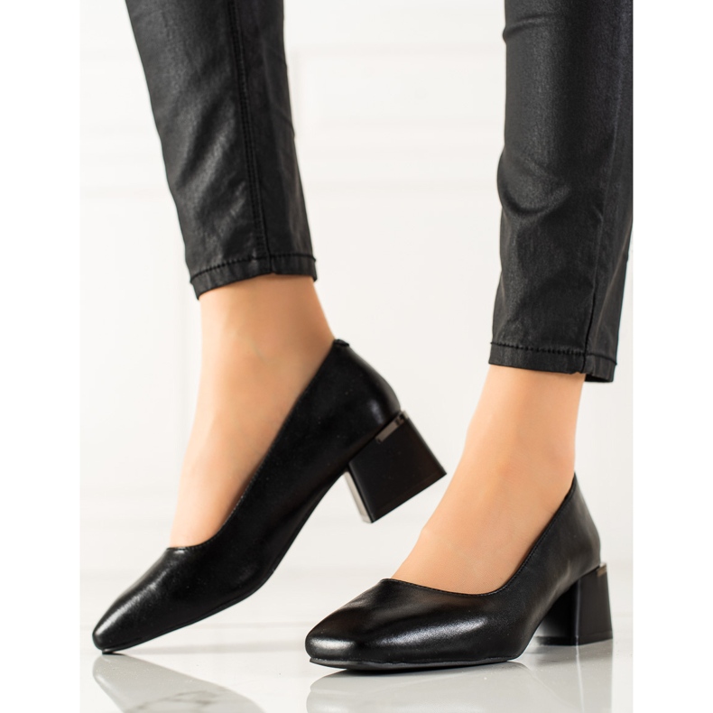 Stílusos pumpák magas sarkú La.Fi fekete 1