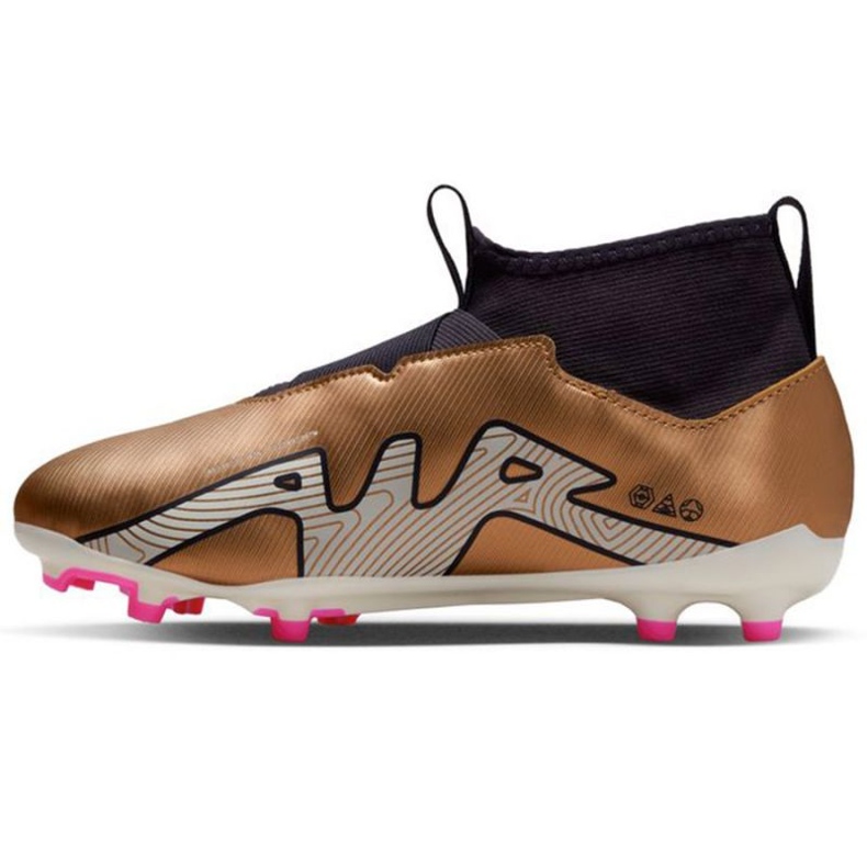 Futballcipők Nike Zoom Mercurial Superfly 9 Academy Qatar FG/MG Jr DR6044 810 barna bézs és barna 1 Futballcipők Nike Zoom Mercurial Superfly 9 Academy Qatar FG/MG Jr DR6044 810 barna bézs és barna 1