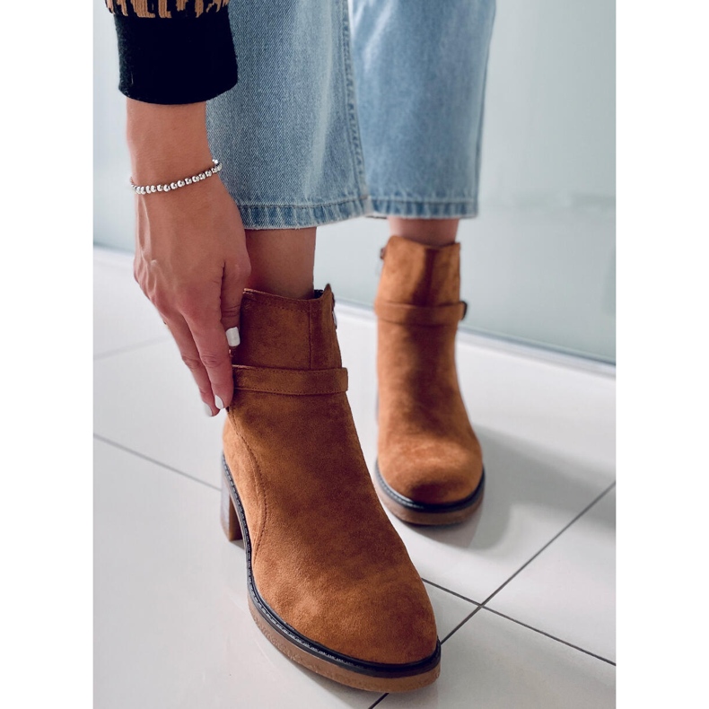 BM Aretha Camel széles sarkú csizma barna 1