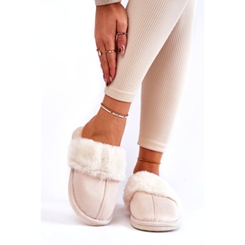 Női sima papucs fényes bézs szőrmel 1