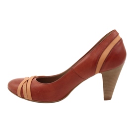 Női bőr szivattyúk 1392 barna díszítéssel, Edeo csíkokkal 1