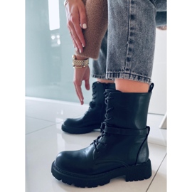 BM Fűzős csizma Barkley Black fekete 2