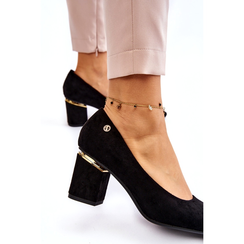 PS1 Klasszikus velúr magassarkú pumpák fekete Derren díszítéssel 2