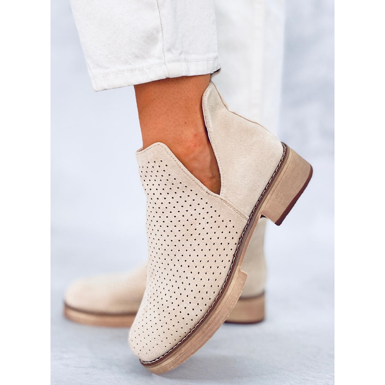 BM Tavaszi áttört csizma Neve Beige bézs 1