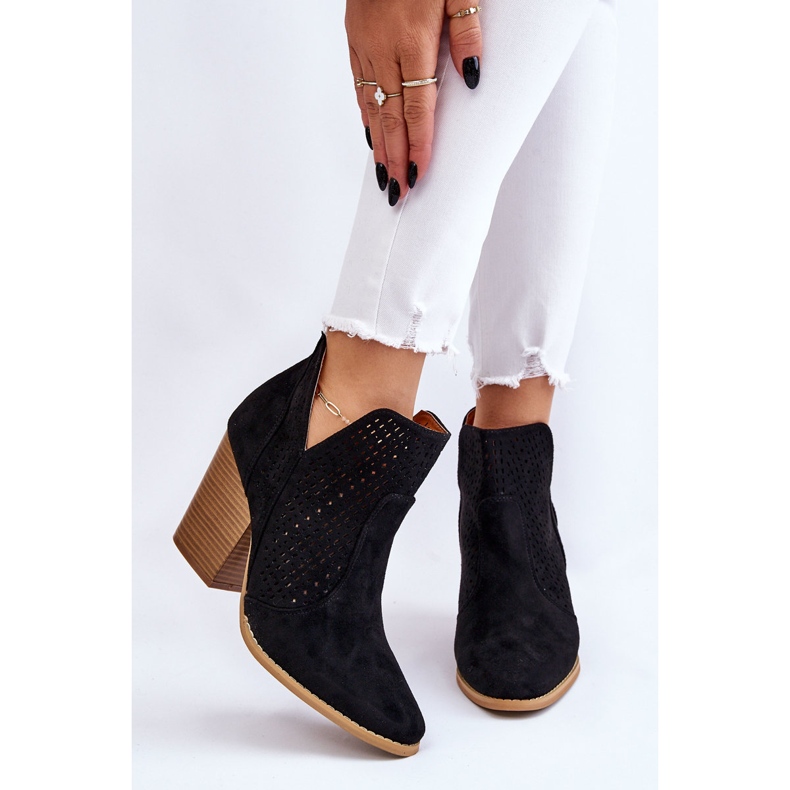 PM1 Női csizma magas sarkú velúr áttört fekete árnyalatokkal 1