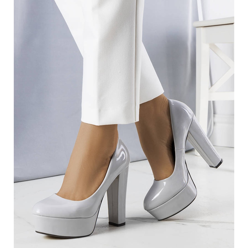 BM Szürke magassarkú pumpák a Kari-tól 1