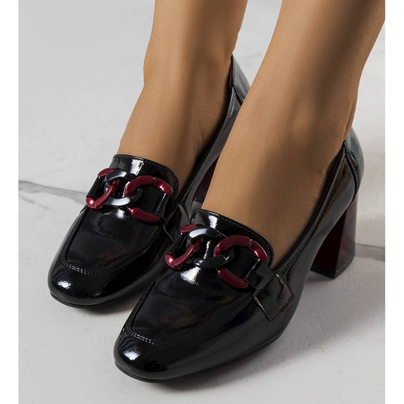 BM Teresa fekete lakkozott pumpák 1