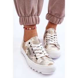Divatos alacsony tornacipő Big Star LL274043 fehér és szürke bézs 1