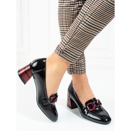 Női Vinceza fekete pumpák lánccal 1