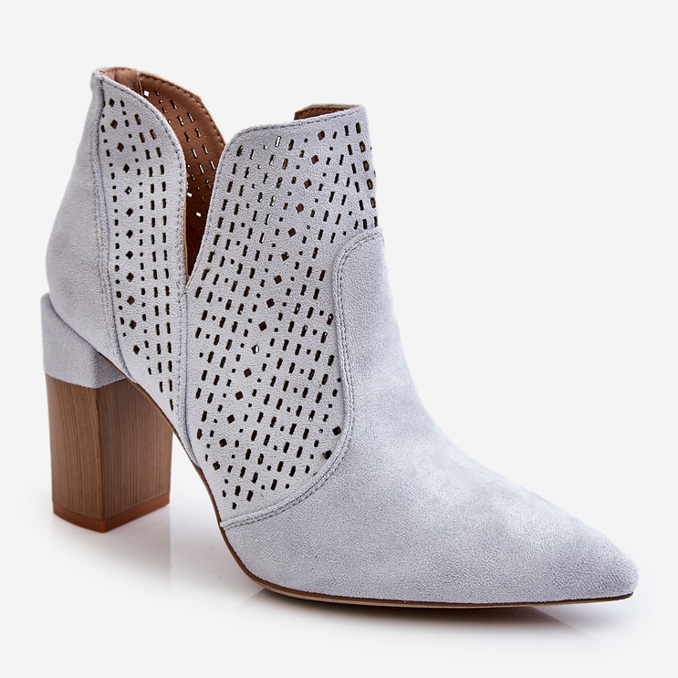 PM1 Divatos velúr áttört magassarkú csizma szürke Genevi ezüst 2 PM1 Divatos velúr áttört magassarkú csizma szürke Genevi ezüst 2