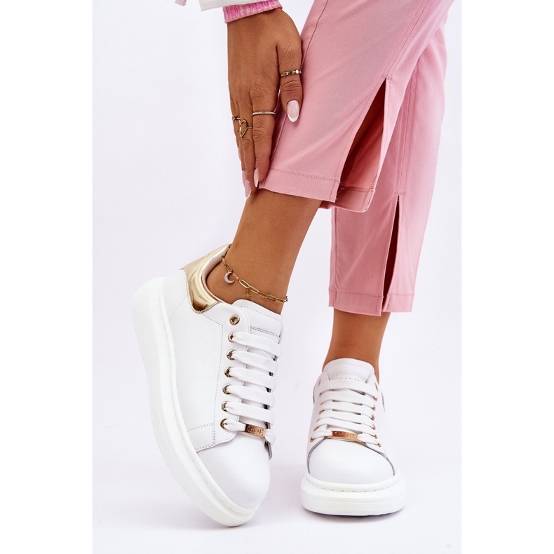 Női sportcipő GOE LL2N4011 fehér-arany 2