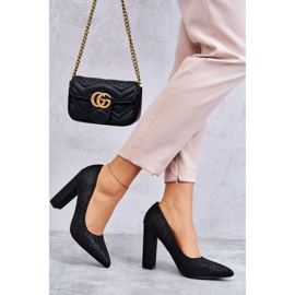 Fényes Pumpák Fekete Sarkán 2