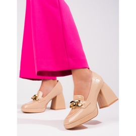 Vinceza bézs sarokpumpák 2