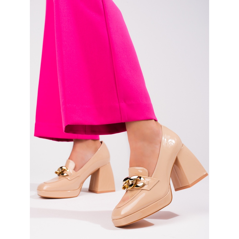 Vinceza bézs sarokpumpák 2