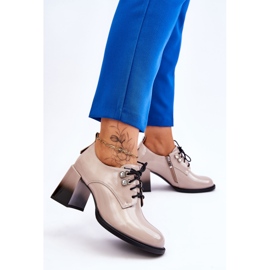 S.Barski Divatos világos bézs magassarkú Darren 2