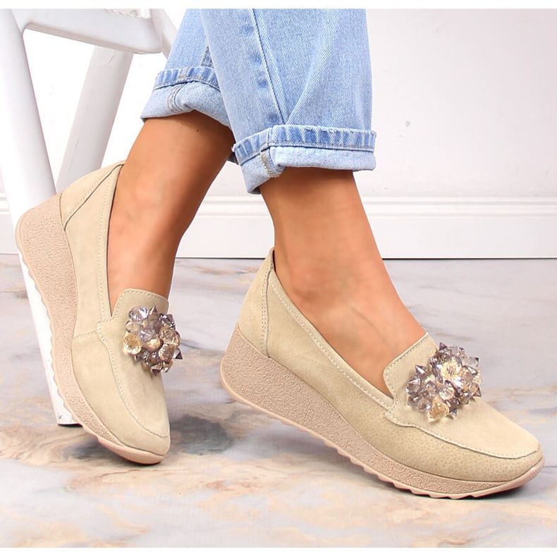 Női bőr cipők az éken bézs Filippo kristályokkal DP4563/23 1