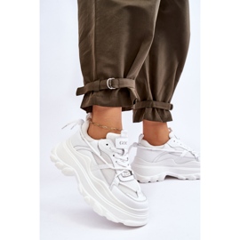 Sportcipő egy hatalmas platformon GOE LL2N4029 Fehér 2