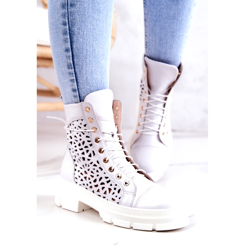 FILIPCZYK Fehér Aileen áttört bőrcsizma 1