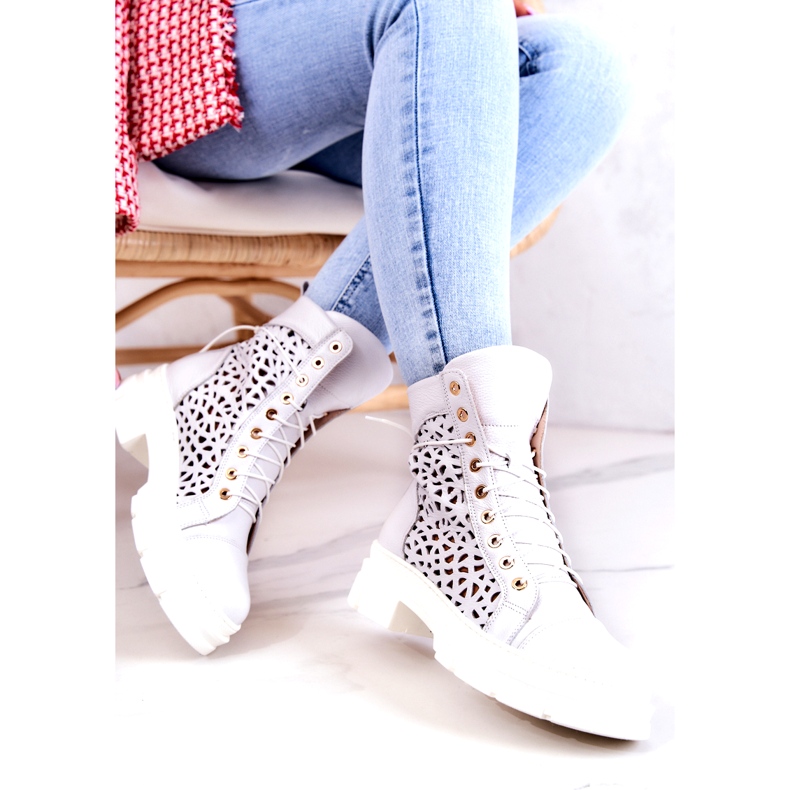 FILIPCZYK Fehér Aileen áttört bőrcsizma 2