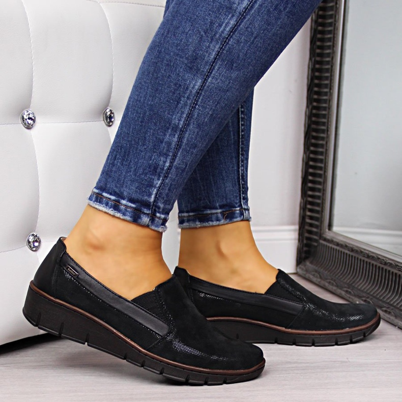 Bőr női cipő, bebújós fekete Helios 350 2