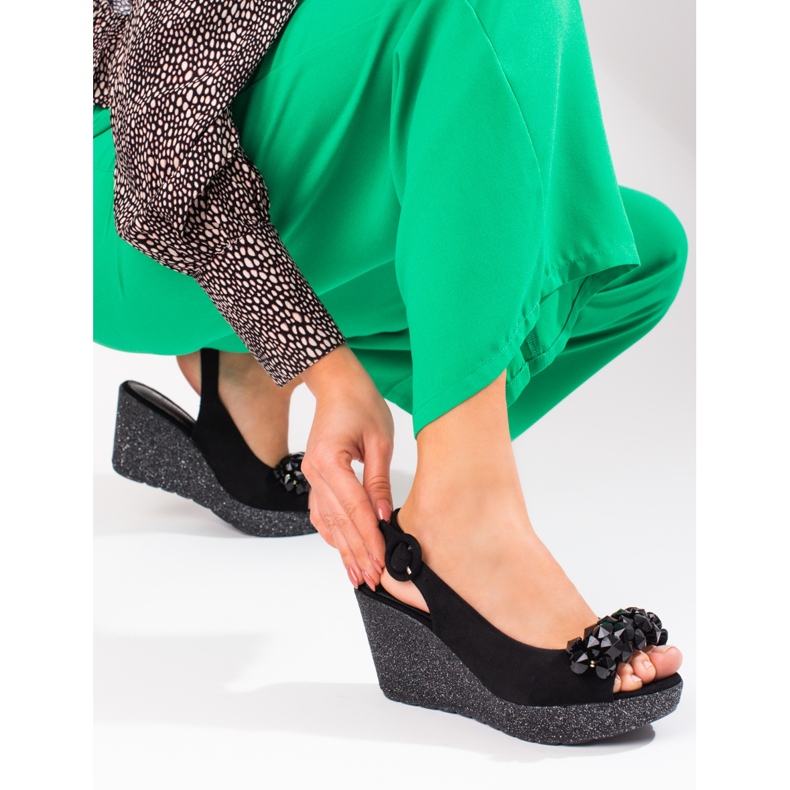 Női velúr ékszandál Shelovet fekete 2
