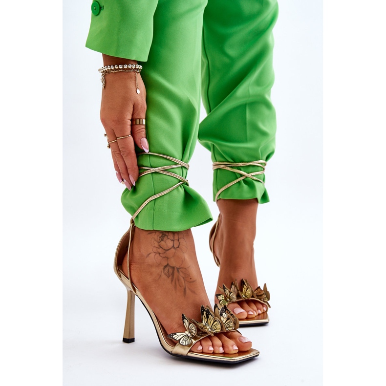 FS1 Kötött szandál magas sarkú arany Delmar pillangókkal aranysárga 2