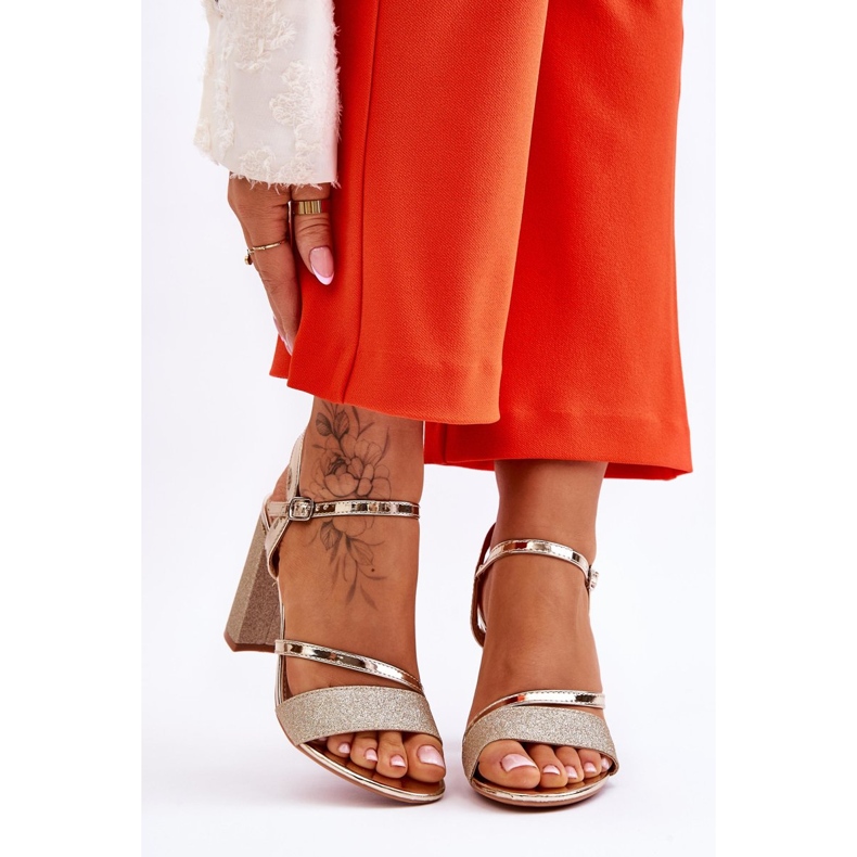 Vinceza Fényes arany Alicia magassarkú szandál aranysárga 1