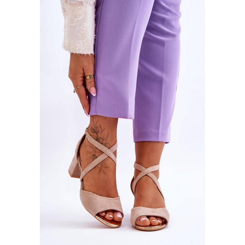 Vinceza Női alacsony sarkú szandál bézs Quinn barna 1