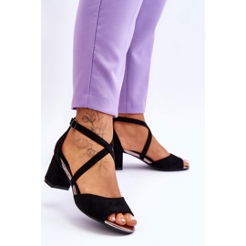 Vinceza Női alacsony sarkú szandál Black Quinn fekete 2