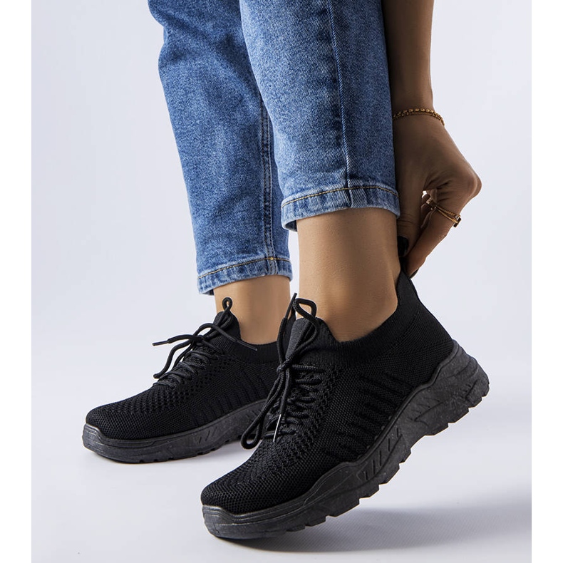 Belluci Fekete tornacipő rugalmas felsőrésszel a Gois-tól 1