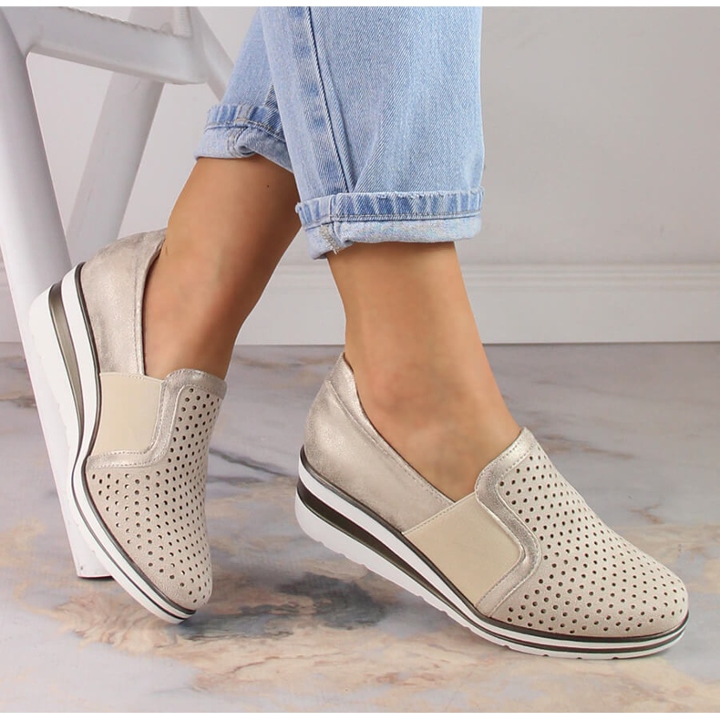 Női arany áttört ékcipő Jezzi MR1738-17 aranysárga 1 Női arany áttört ékcipő Jezzi MR1738-17 aranysárga 1