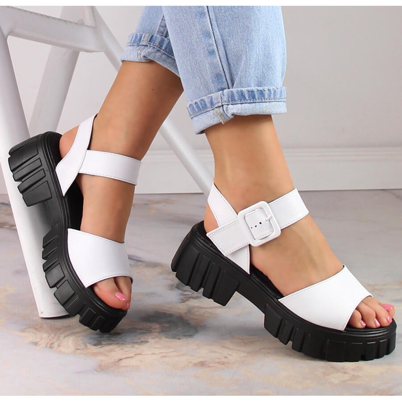 Női fehér platformszandál Vinceza SG23-7852 1