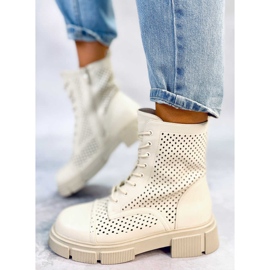 BM Wyman Beige áttört fűzős csizma bézs 1